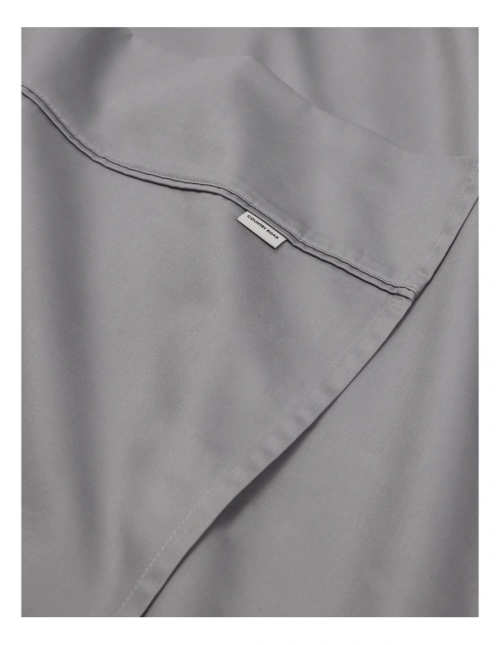 Heron Organically Grown Cotton Queen Flat Sheet in Silver image 2