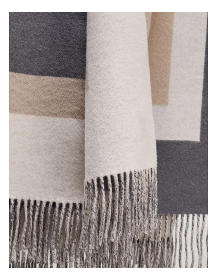 Cameron Throw in Natural image 3