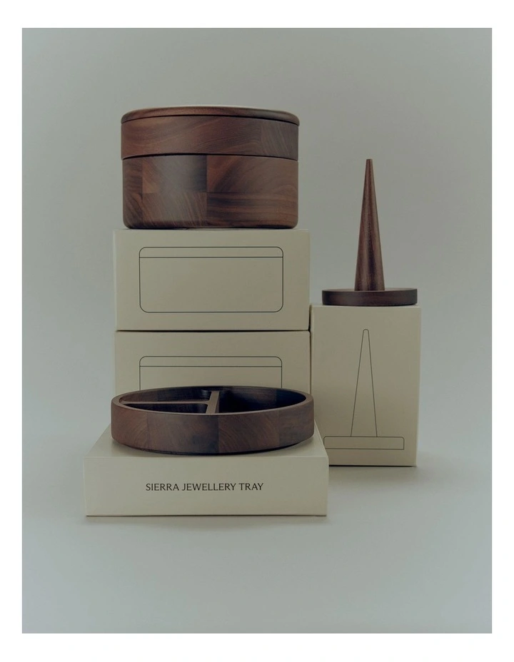 Sierra Large Jewellery Box in Walnut image 4