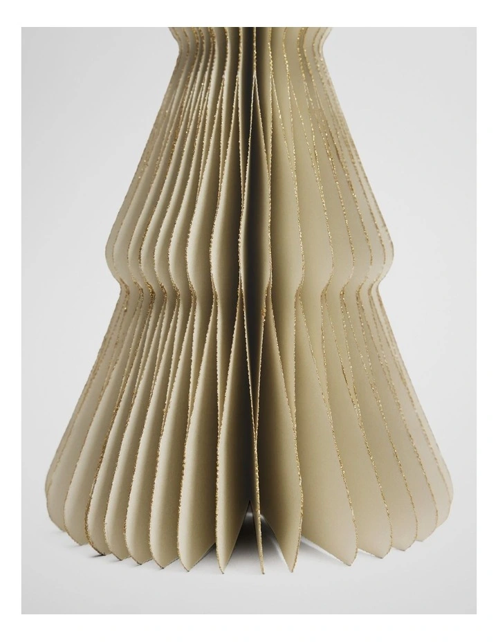 Honeycomb Small Tree in Snow image 2