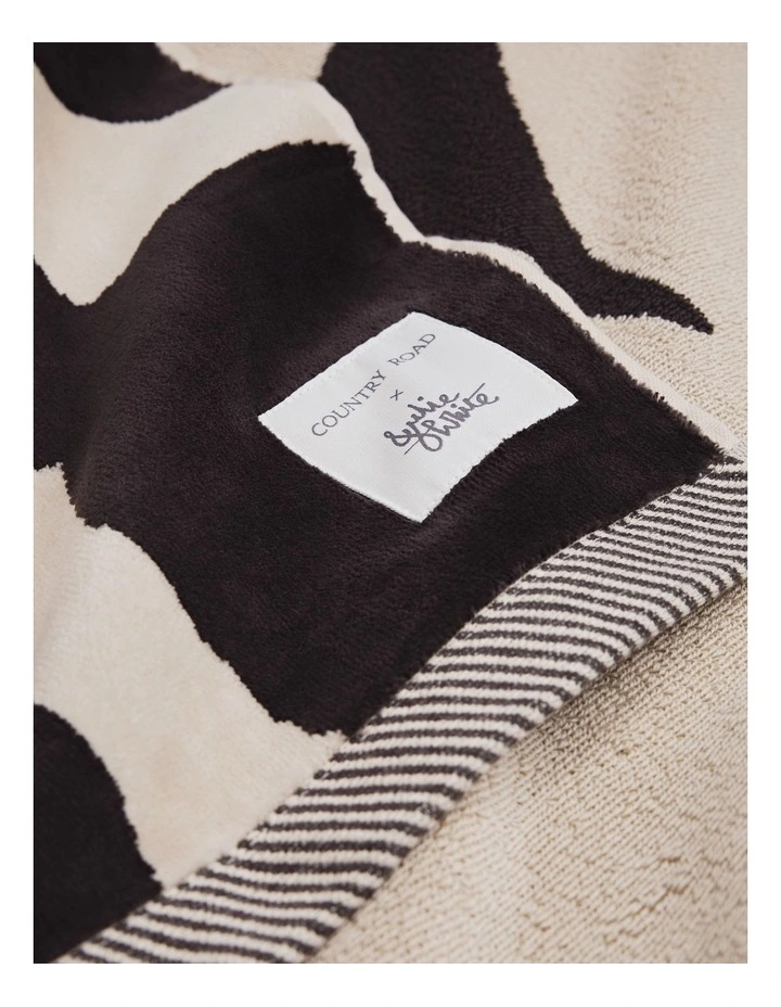 Country Road X Julie White Australian Cotton Sea Pearl Beach Towel in Charcoal Sand image 3