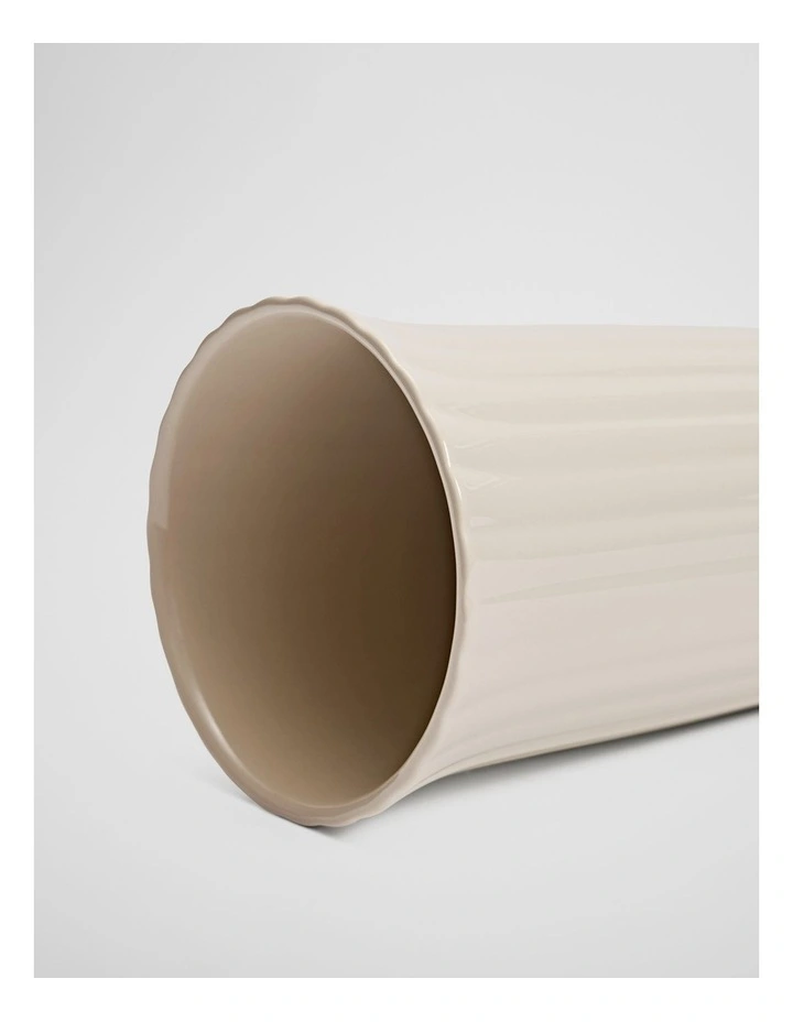 Pryn Small Stoneware Vase in Natural image 2