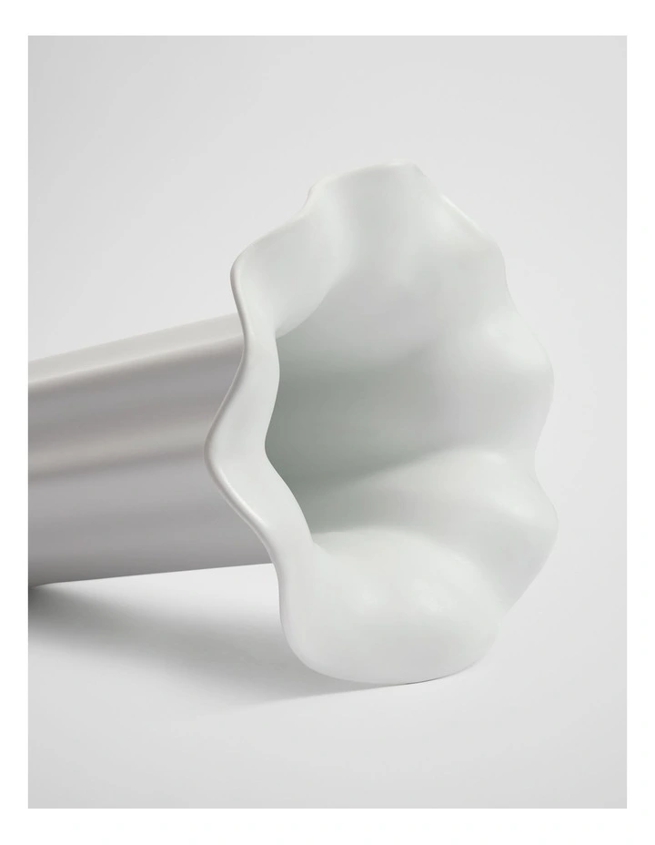 Celeste Large Vase in Snow image 2