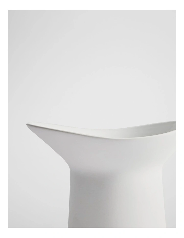 Joan Large Vase in Snow image 2