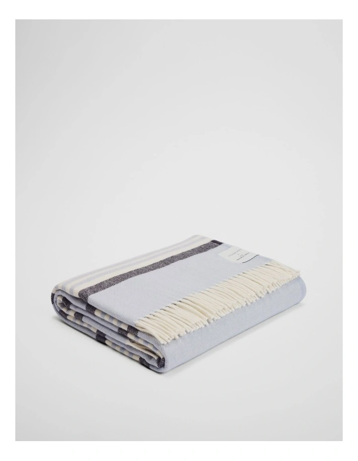 Moya Waverley Throw in Ciel Blue image 2