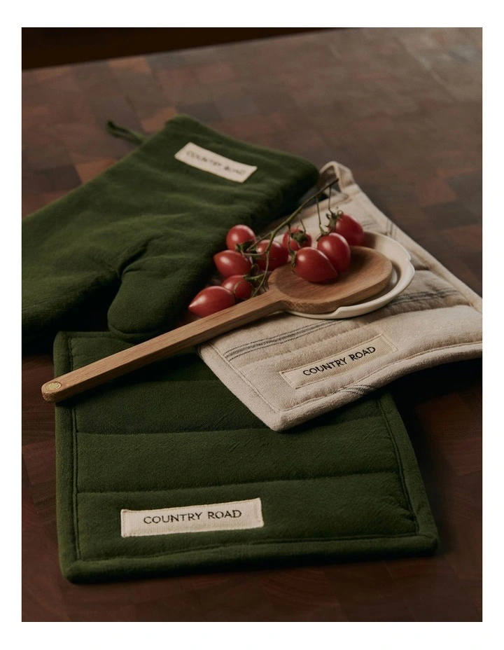 Bruny Oven Mitt in Dark Olive image 2