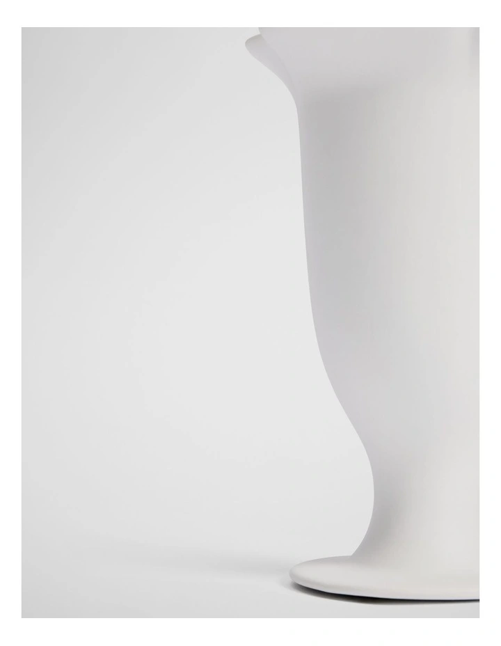 Ana Medium Porcelain Vase in Snow image 4