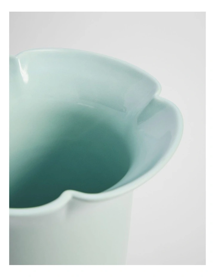 Ana Large Porcelain Vase in Ripple image 3