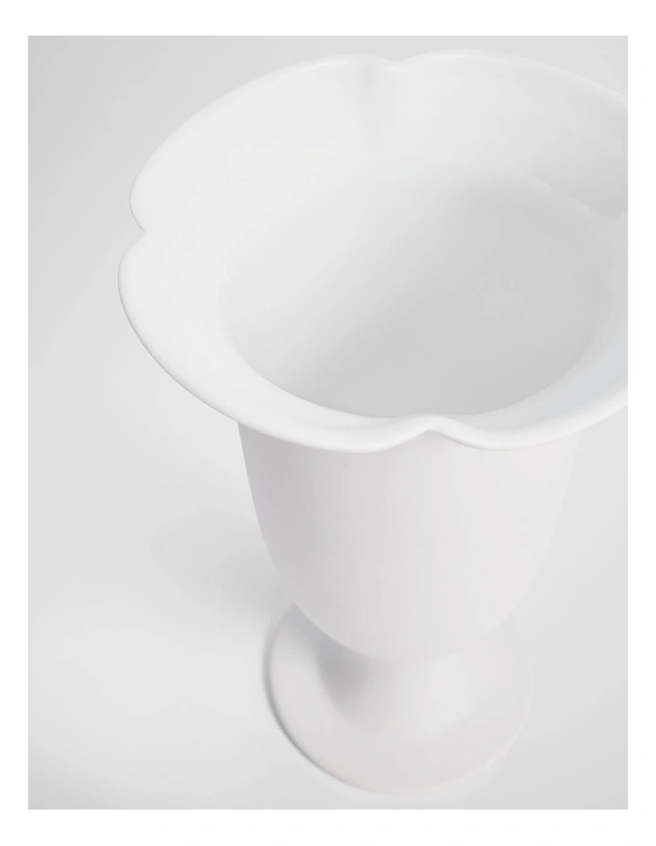 Ana Large Porcelain Vase in Snow image 2