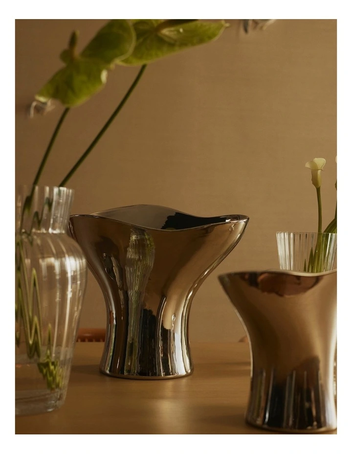 Pela Large Metallic Vase in Silver image 2