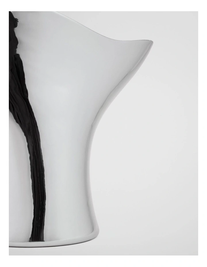 Pela Large Metallic Vase in Silver image 4