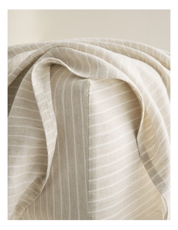 Natural Pinstripe colour