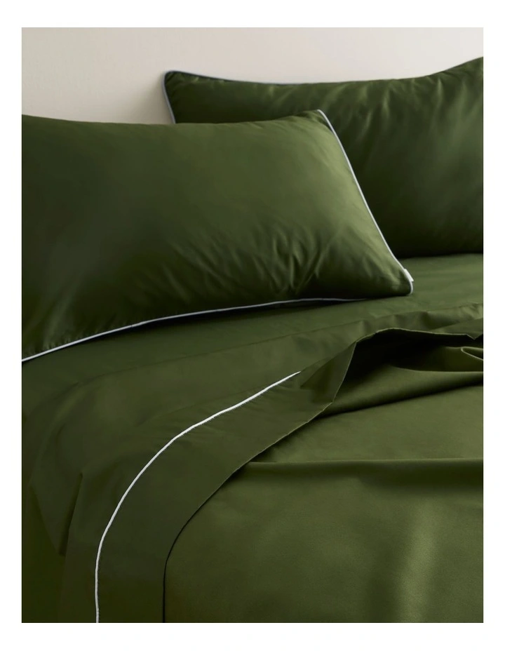 Dita Queen Fitted Sheet in Dark Olive image 2