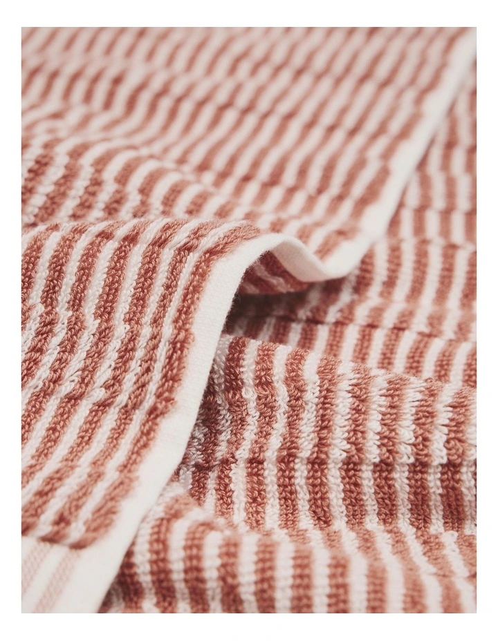 Pippa Australian Cotton Bath Towel in Auburn image 2