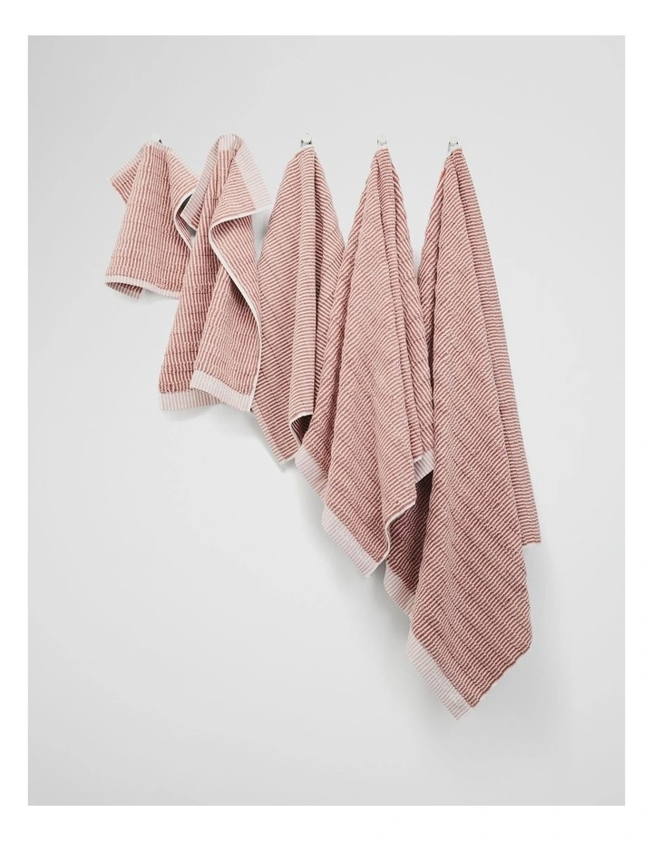 Pippa Australian Cotton Bath Towel in Auburn image 3