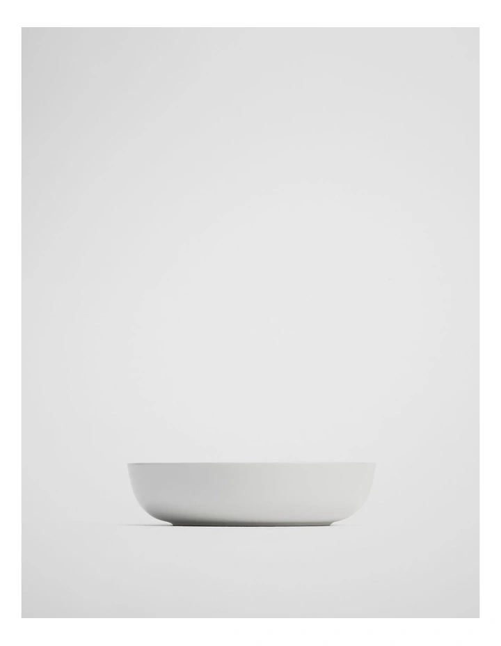 Carla Shallow Plate in White image 1