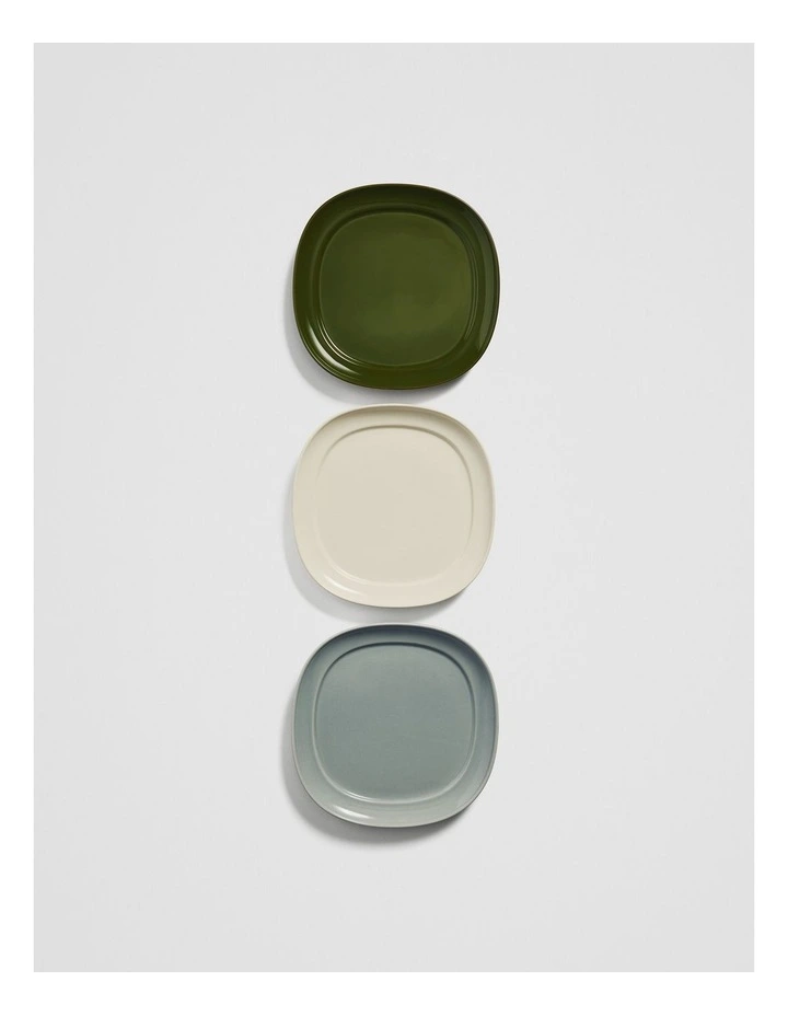 Vara Serve Plate Set Of 3 in Multi image 3
