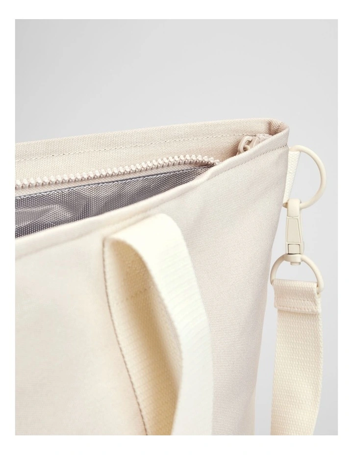 Bay Cooler Tote in Natural image 2