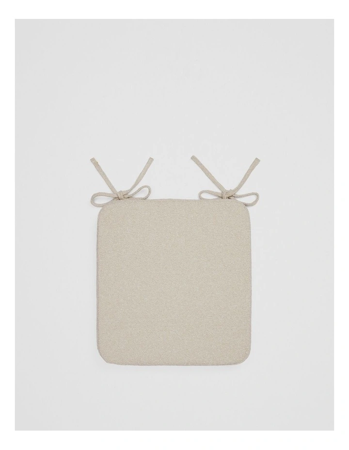 Reed Flat Chair Padded in Natural image 1