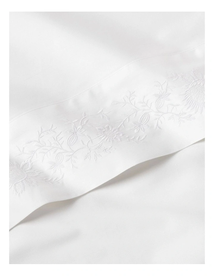 Organic Cotton Eloise Embroidery Pillowcase in Beige image 2