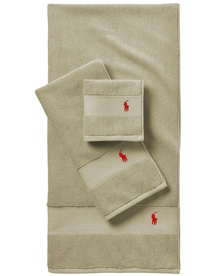 Towel in Green image 2