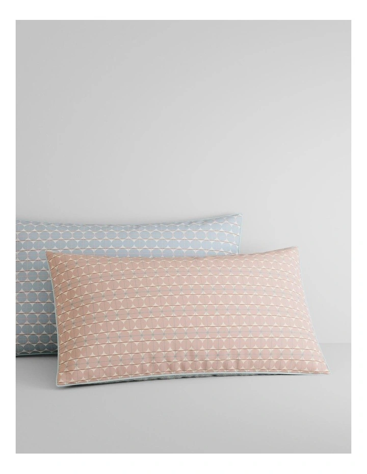Tilley Quilt Cover Set in Pink image 3