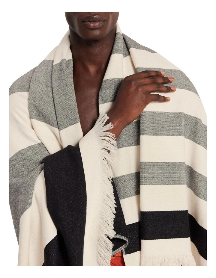 Oceanis Beach Towel in Ebony image 2