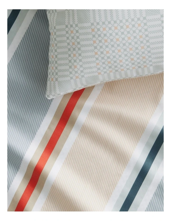 Hollard Quilt Cover Set in Multi image 2