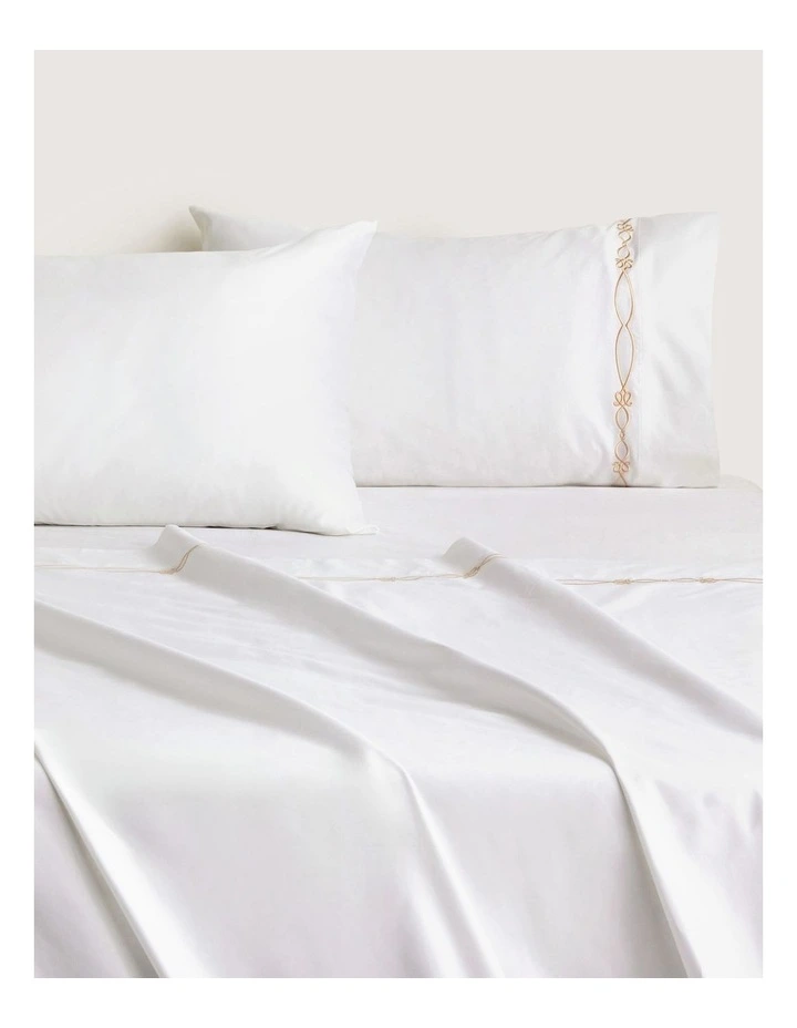 1200TC Palais Trellis Flat Sheet in Snow/Almond image 1