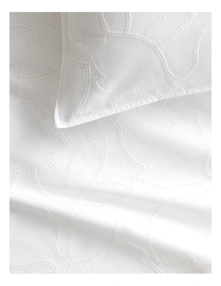 Jaymes Pillowcase Pair in White image 3