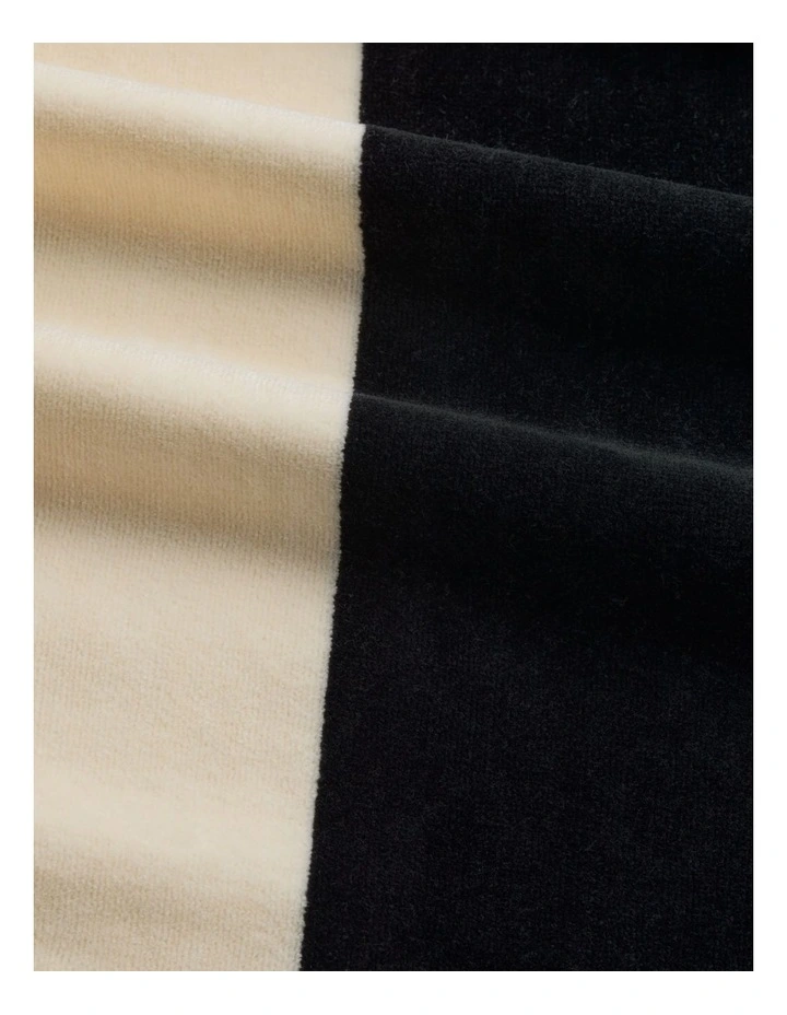 Apolle Beach Towel in Multi image 3