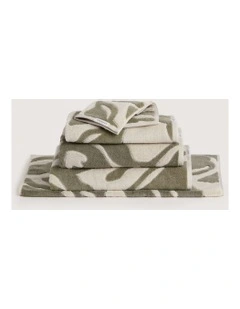 Bofleur Towel Collection in Limestone