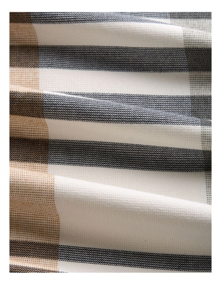Elmore Beach Towel in Ebony image 3