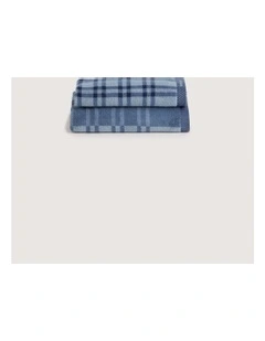 Enlow Towel Collection in Orient Blue