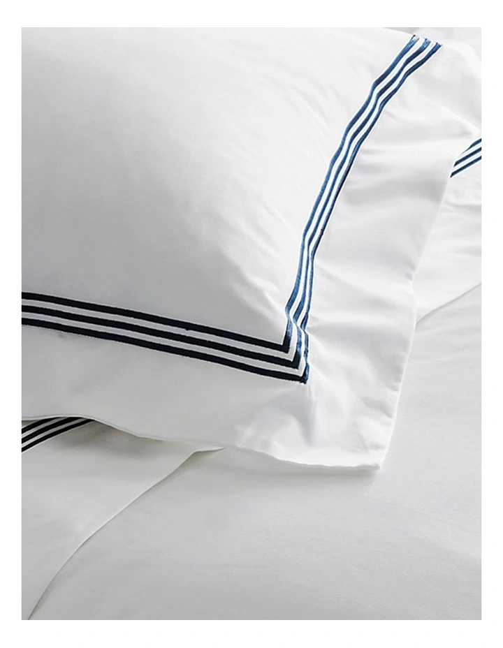 1200TC Palais Tailored Pillowcase in Snow/Midnight image 2