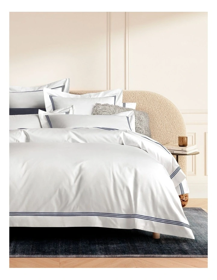 1200TC Palais Tailored Pillowcase in Snow/Midnight image 3