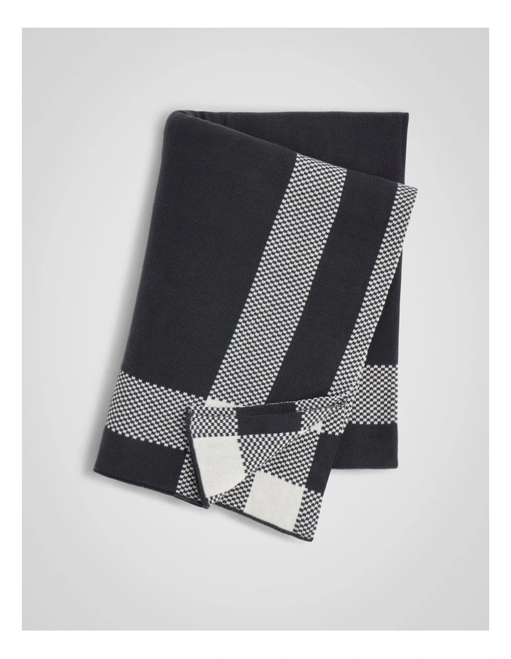 Hamill Throw in Carbon image 1