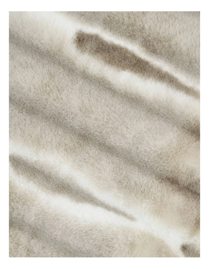 Leider Throw in Mink image 2