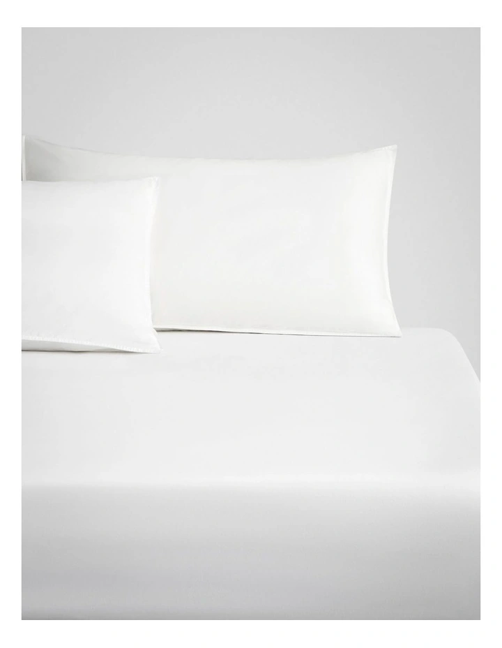 Bayley Washed Percale Fitted Sheet in White image 1