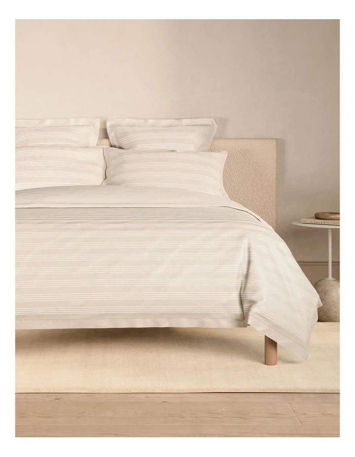 1000TC Martyn Quilt Cover in Bone image 1