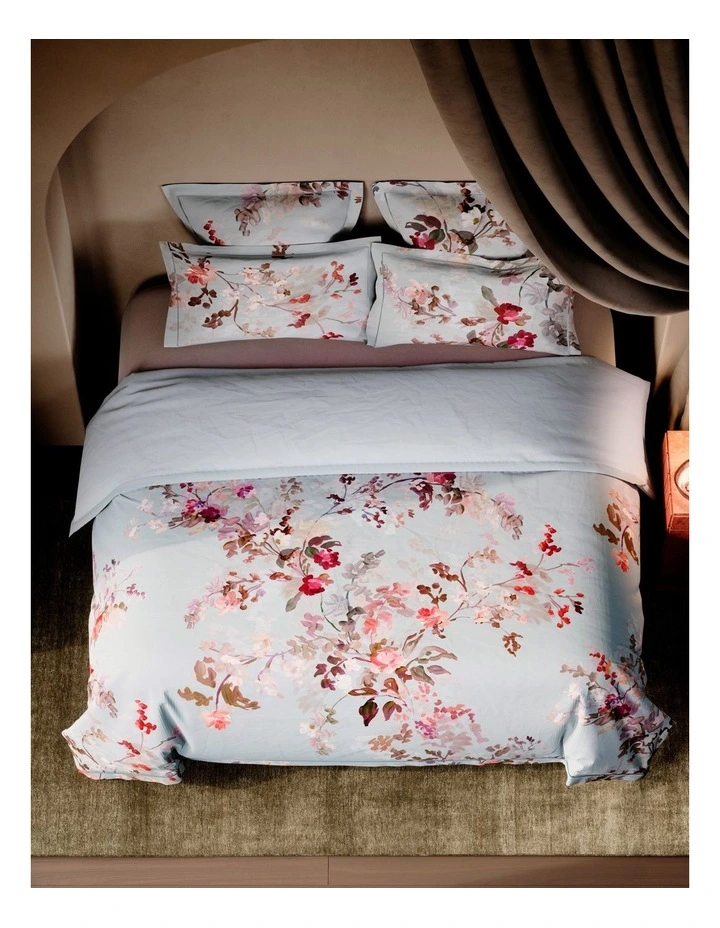 1000TC Naveen Quilt Cover in Multi image 3