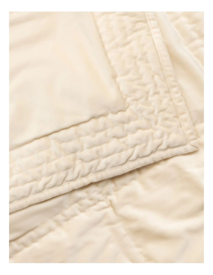 Remme Bed Cover in Champagne image 2