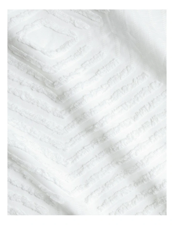 Textures Cut Geometric Quilt Cover Set in White image 1