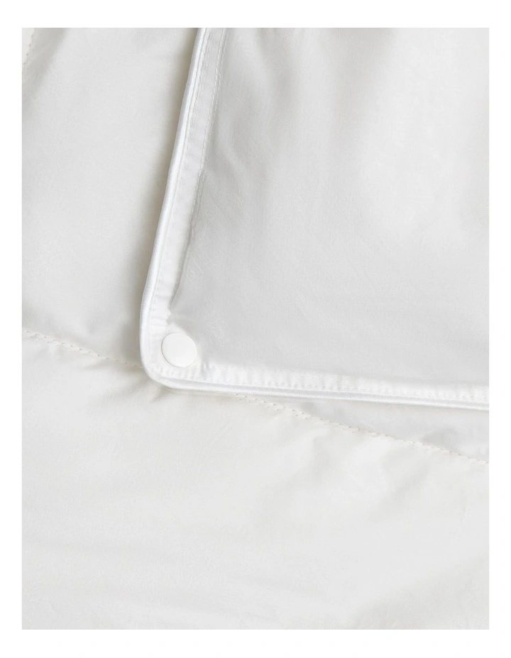 Australian Wool Washable Light Quilt in Pure White image 3