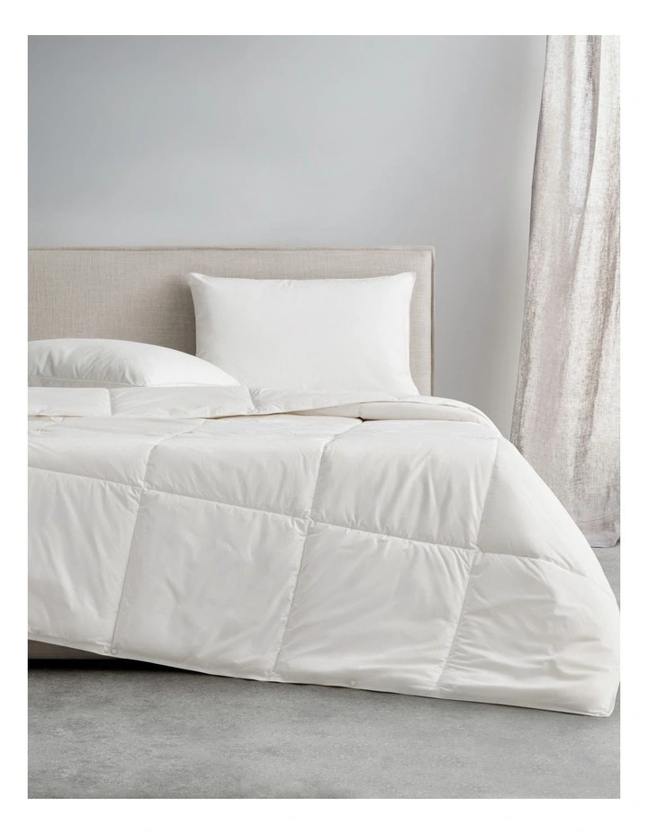 Australian Wool Washable Light Quilt in Pure White image 5