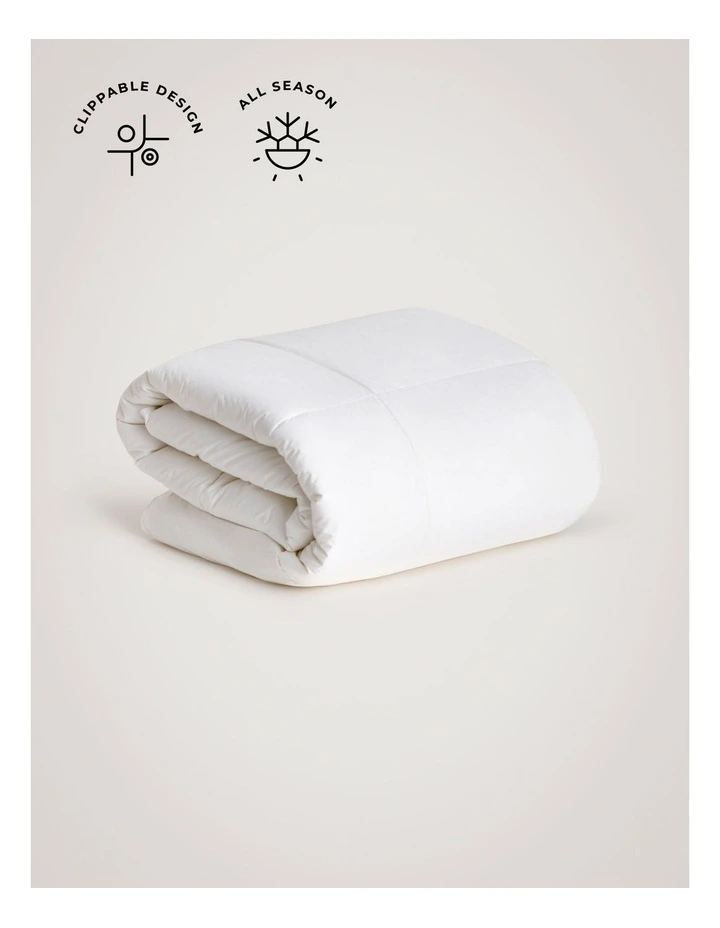 Australian Wool Washable Medium Quilt in Pure White image 2