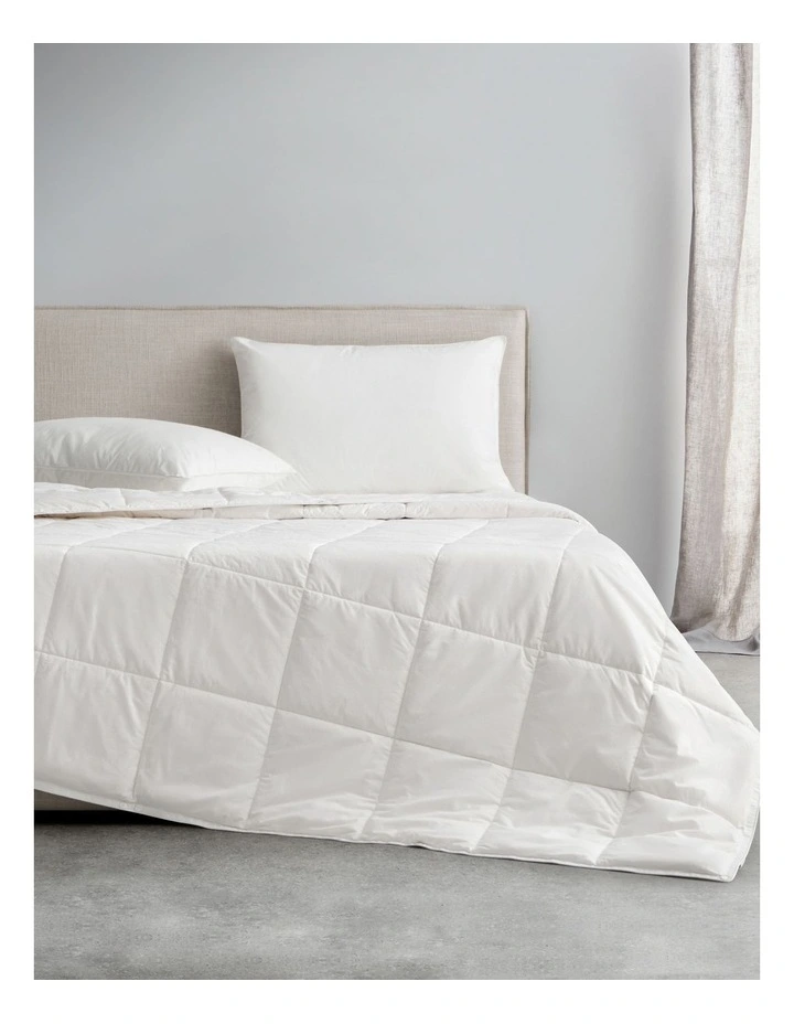 Cool & Cotton Light Quilt in Pure White image 3