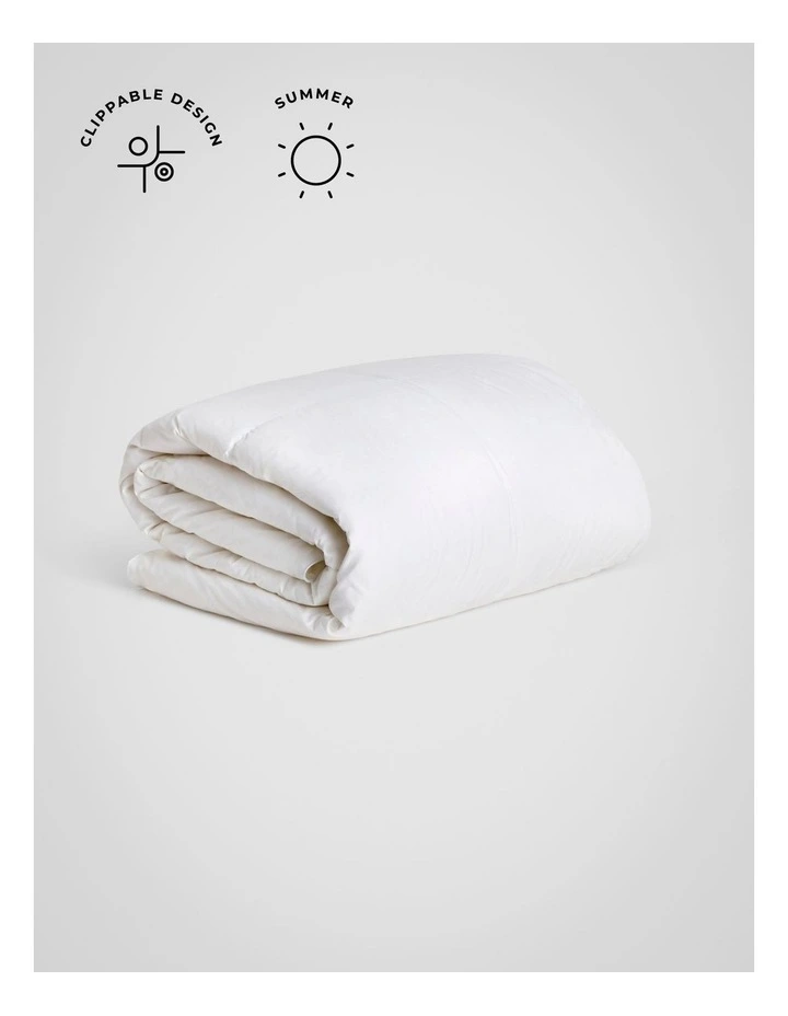 Ultimate Dream 75/25 Light Weight Quilt in Pure White image 2