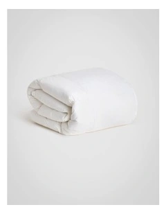 Ultimate Dream 75/25 Medium Quilt in Pure White