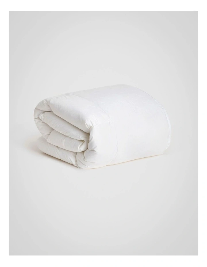 Ultimate Dream 75/25 Medium Quilt in Pure White image 1